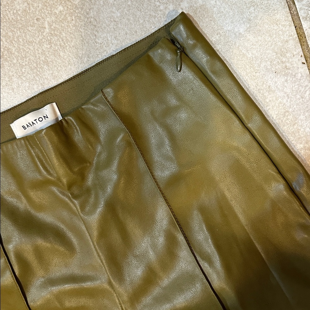 Babaton Aritzia Frida Olive Green Faux Leather Skinny Pants 4 - Picture 7 of 11